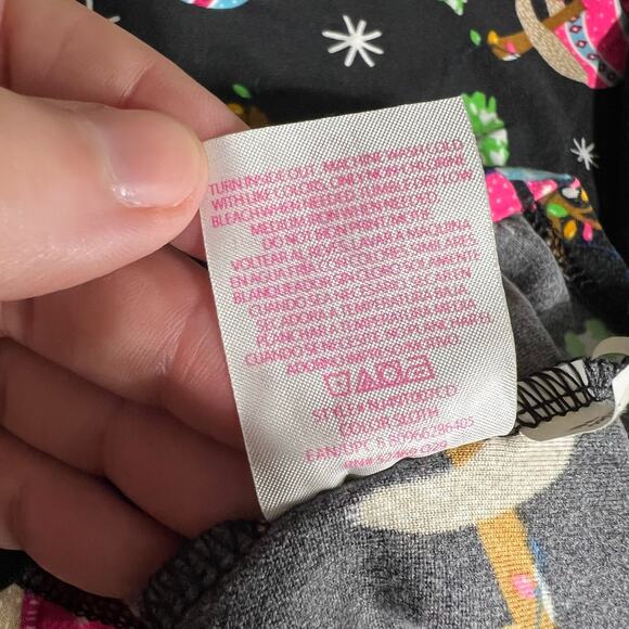 No Boundaries Womens Sloth Christmas Pajama Shirt Top Holiday Winter Festive XL - Picture 8 of 8